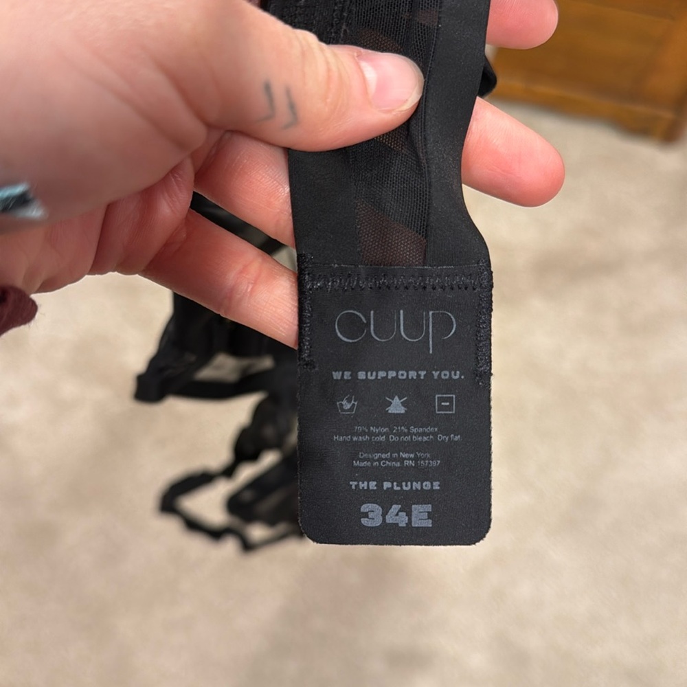 CUUP plunge black mesh bra - Picture 3 of 5